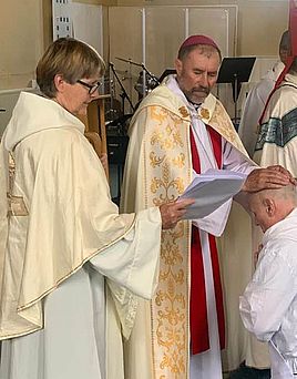 Amma Liz assists Bishop Adrian at OCAC synod Amma Liz assists Bishop Adrian at OCAC synod